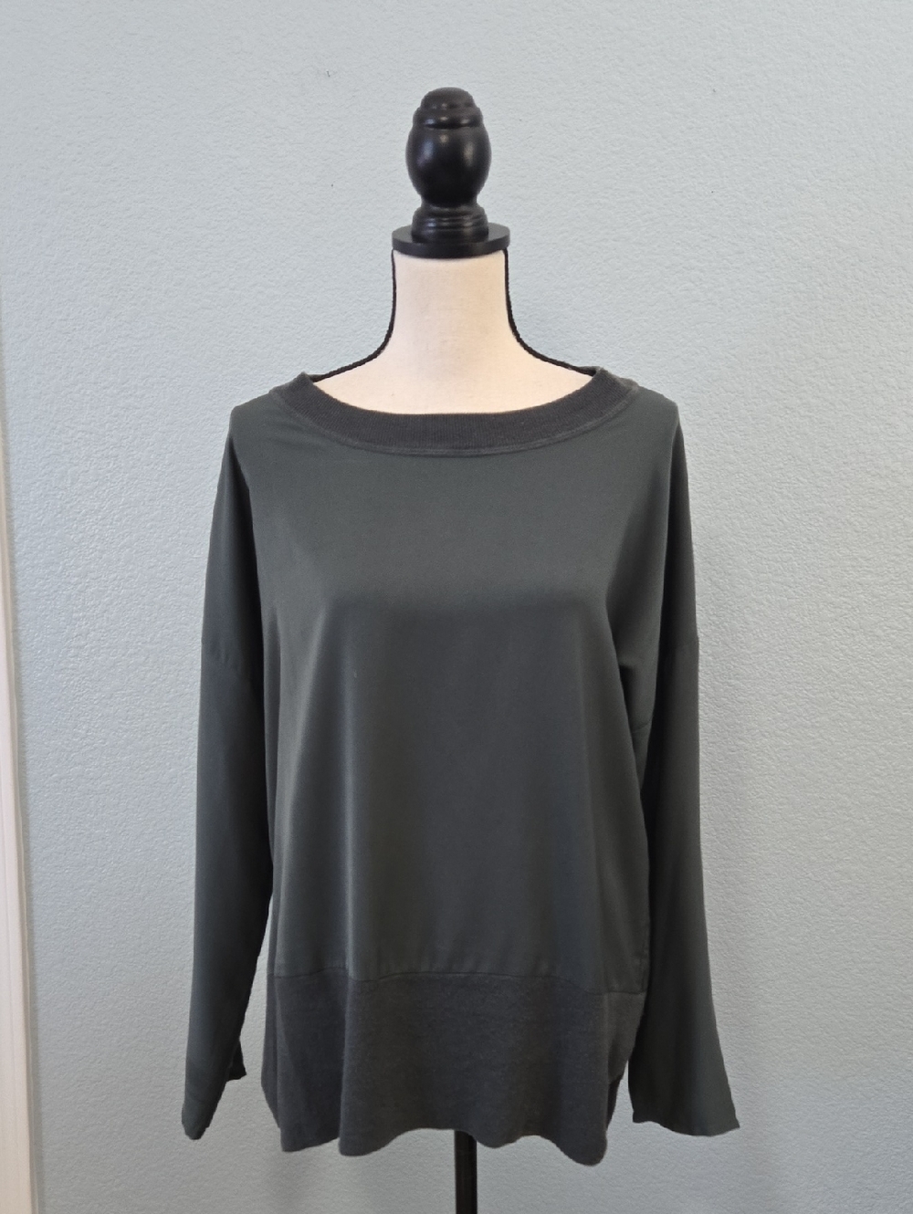 LILLA P Olive Green Mixed Media Boatneck Long-Sleeve Shirt Tunic Sz Large